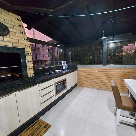 Apartamento 12 - Bombinhas - 200 Metros Da Praia Esterno foto
