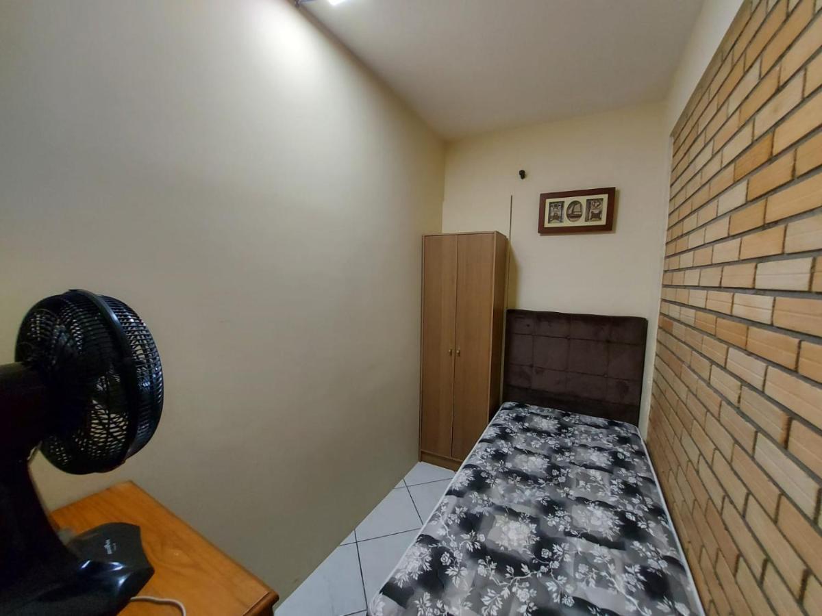 Apartamento 12 - Bombinhas - 200 Metros Da Praia Esterno foto