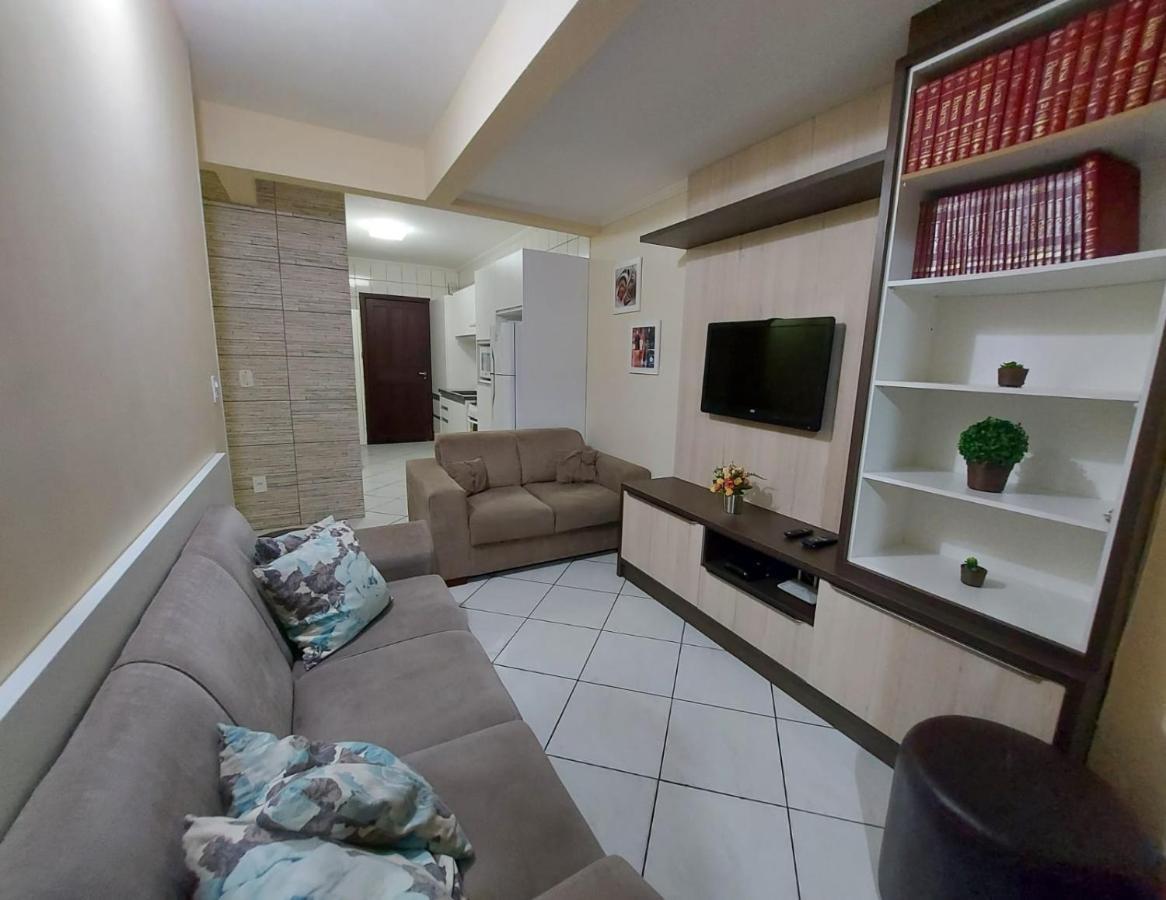 Apartamento 12 - Bombinhas - 200 Metros Da Praia Esterno foto