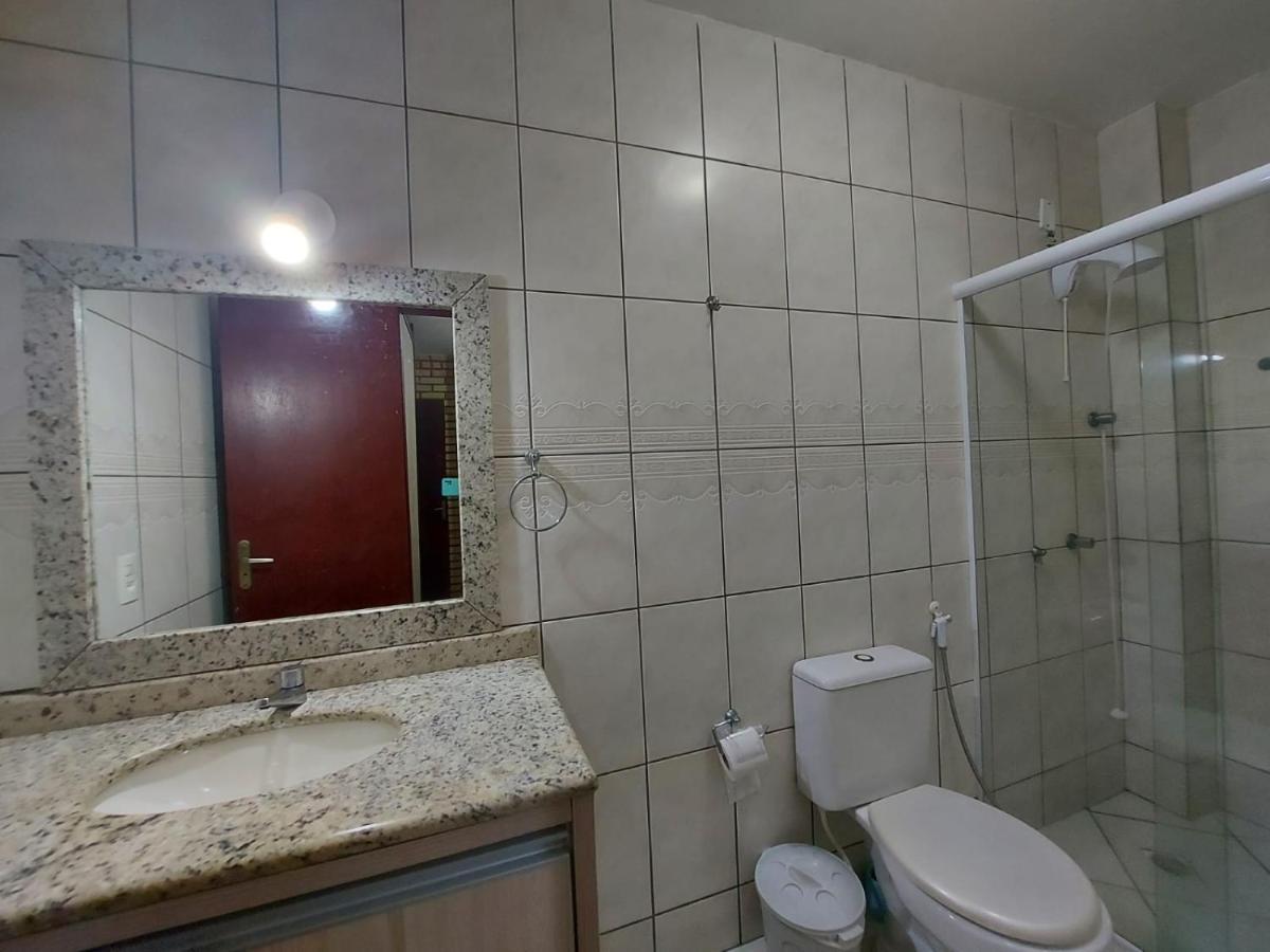 Apartamento 12 - Bombinhas - 200 Metros Da Praia Esterno foto