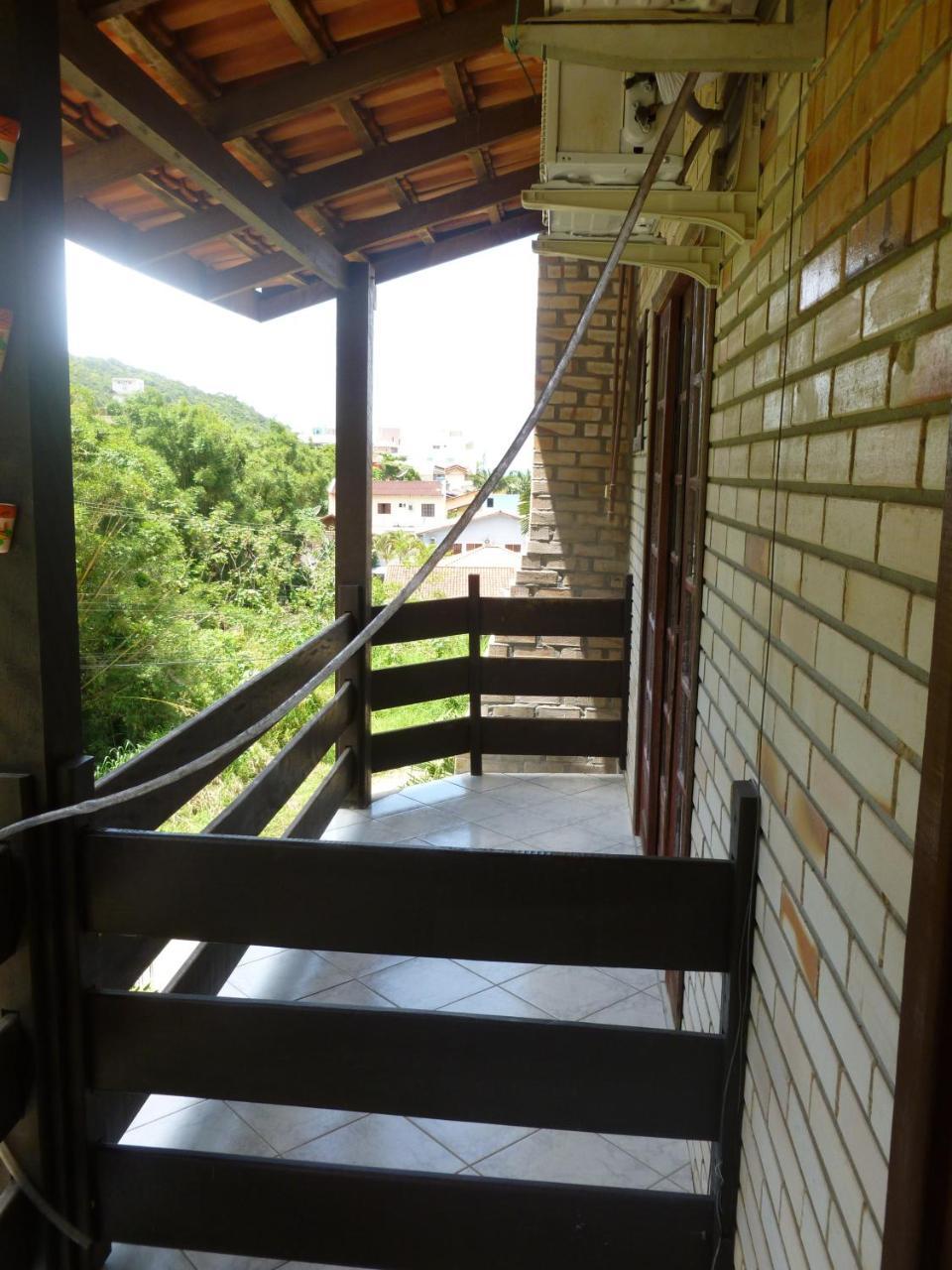 Apartamento 12 - Bombinhas - 200 Metros Da Praia Esterno foto