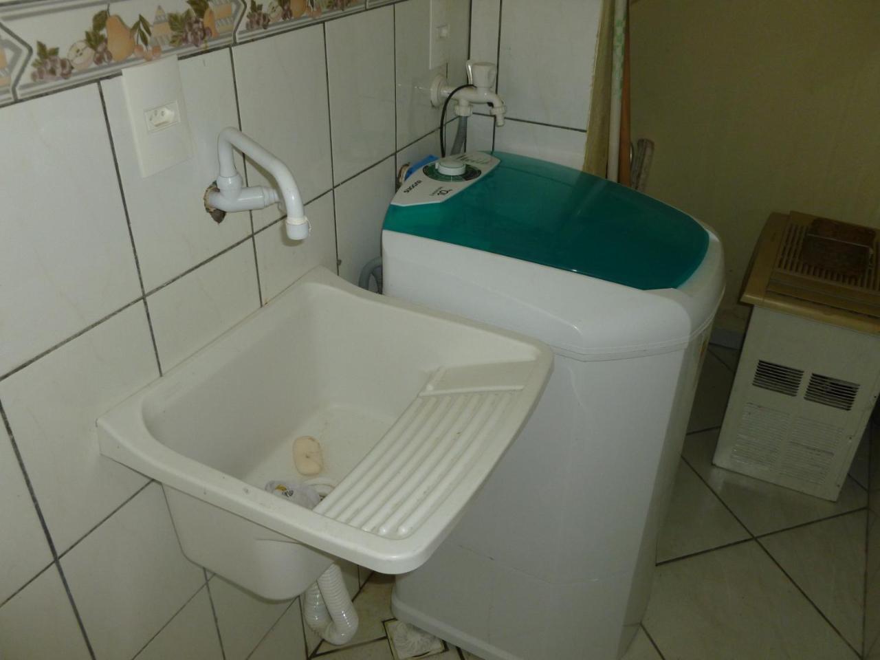 Apartamento 12 - Bombinhas - 200 Metros Da Praia Esterno foto